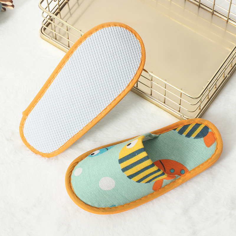 1 par descartável dos desenhos - Kids Indoor Outdoor Slippers avaliação e preço